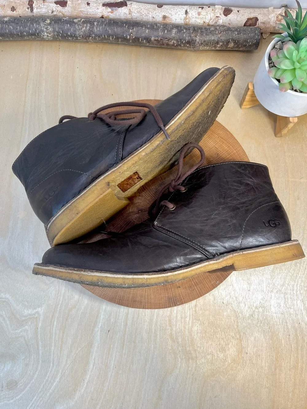 UGG  Leighton Leather Chukka Boots in brown leather Size 12